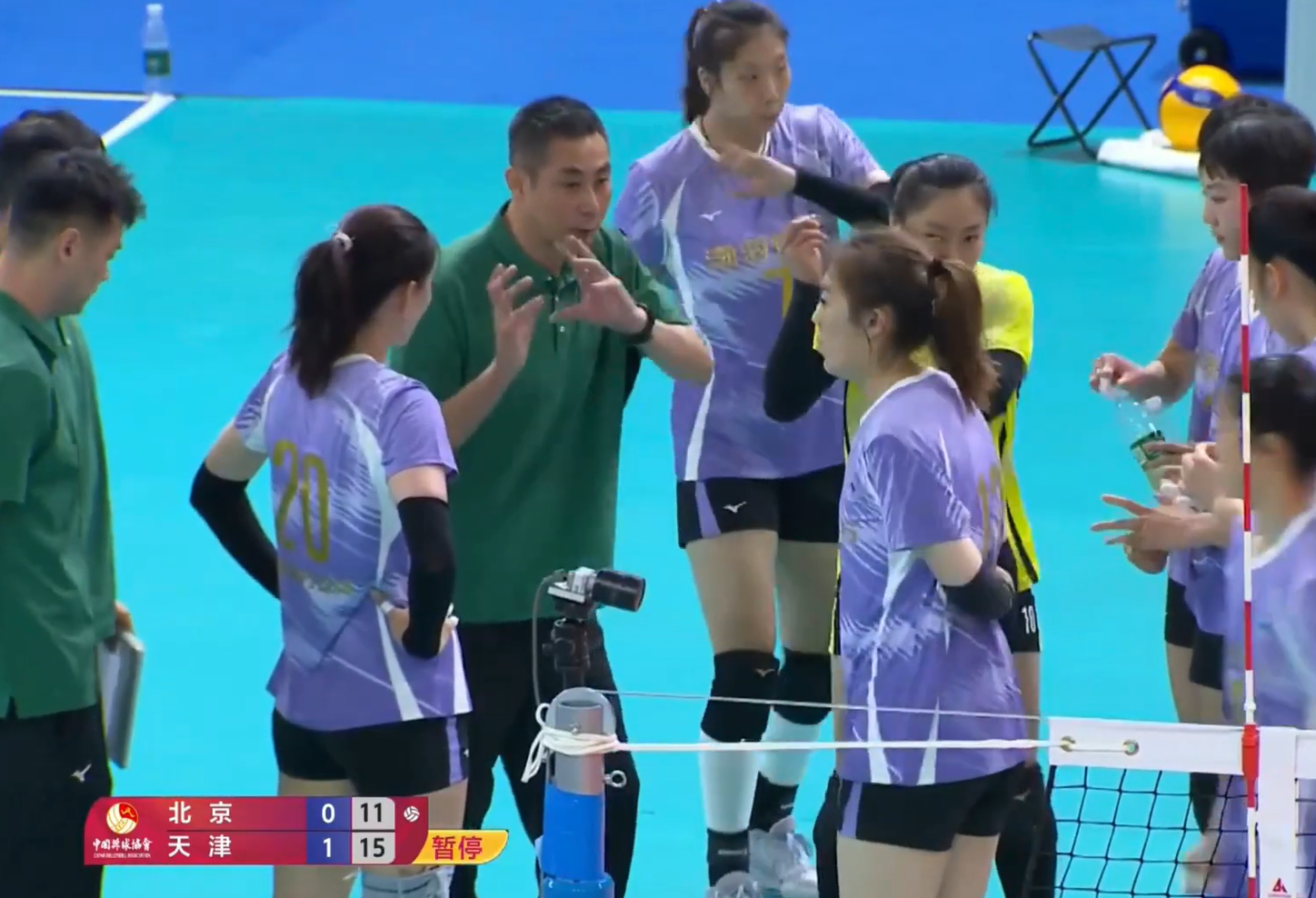 王云蕗扣球, src