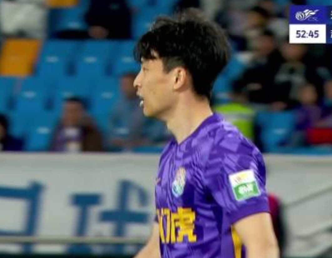 连续主场对, 阵武汉三镇, 过了改阵型